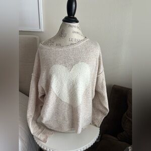 American Eagle Soft Heart Sweater Cream xs Extra Small